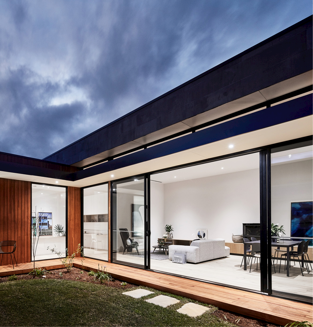 ТРЕНД НА АЛЮМІНІЄВЕ СКЛІННЯ ЗАМІСЬКИХ БУДИНКІВ