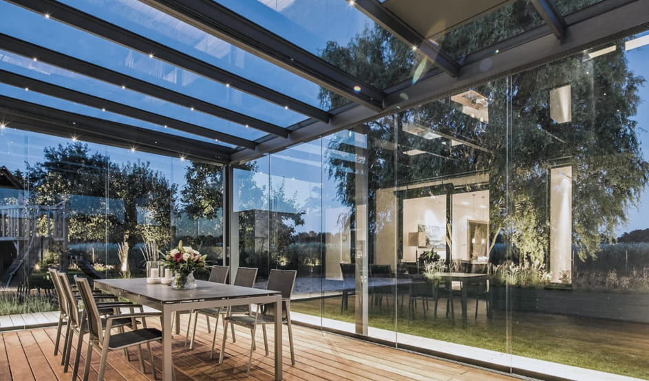 БЕЗРАМНЕ СКЛІННЯ: ІННОВАЦІЙНА КОНСТРУКЦІЯ ДЛЯ СТИЛЬНОГО ДИЗАЙНУ