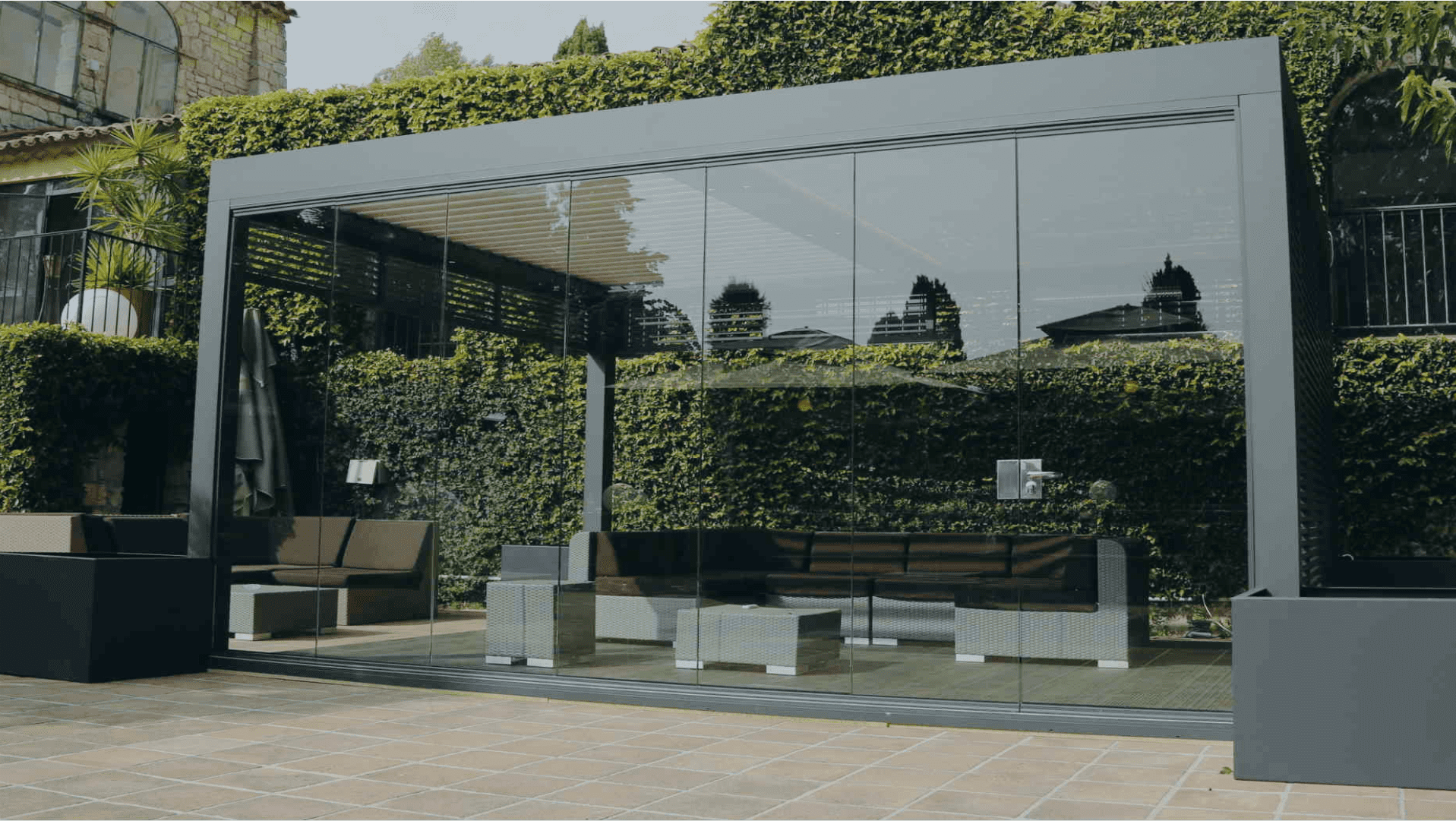 СТВОРЮЄМО ГАРМОНІЙНЕ ОБ'ЄДНАННЯ ВНУТРІШНЬОГО ТА ЗОВНІШНЬОГО ПРОСТОРУ