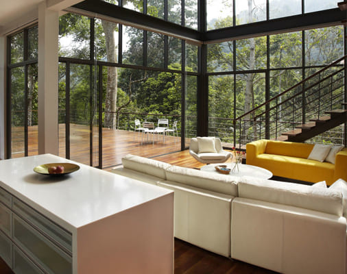 Чим відрізняються алюмінієві вікна від пластикових?