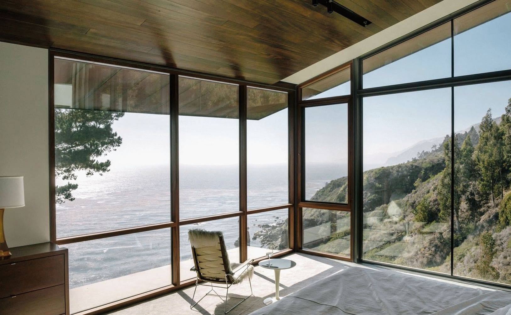 Чим відрізняються алюмінієві вікна від пластикових?